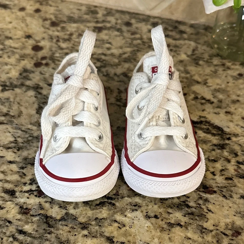CONVERSE ALL STAR Classic White Sneakers baby size 4